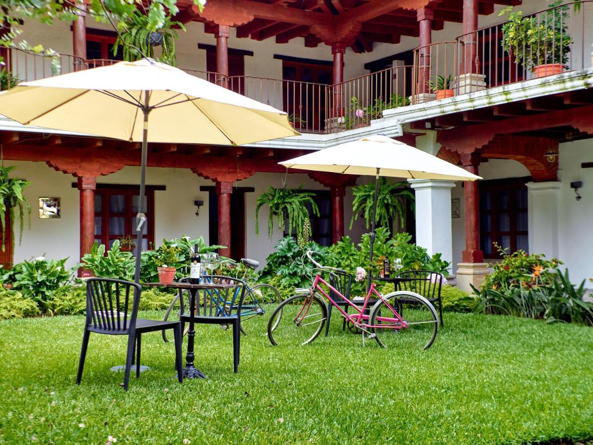 Hotel Cacique Real Antigua Exterior foto
